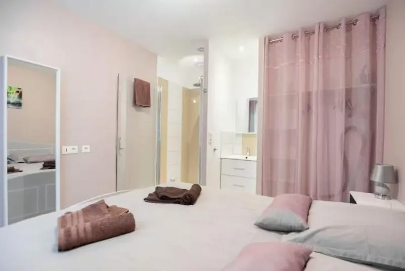 Appartement Amethyste Vals Les Bains 0*, Vals-les-Bains Francie